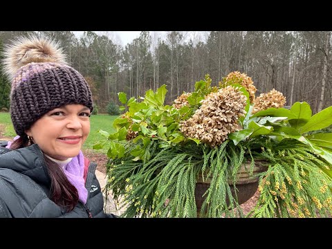 How to Create a Fun and Unique Winter Urn