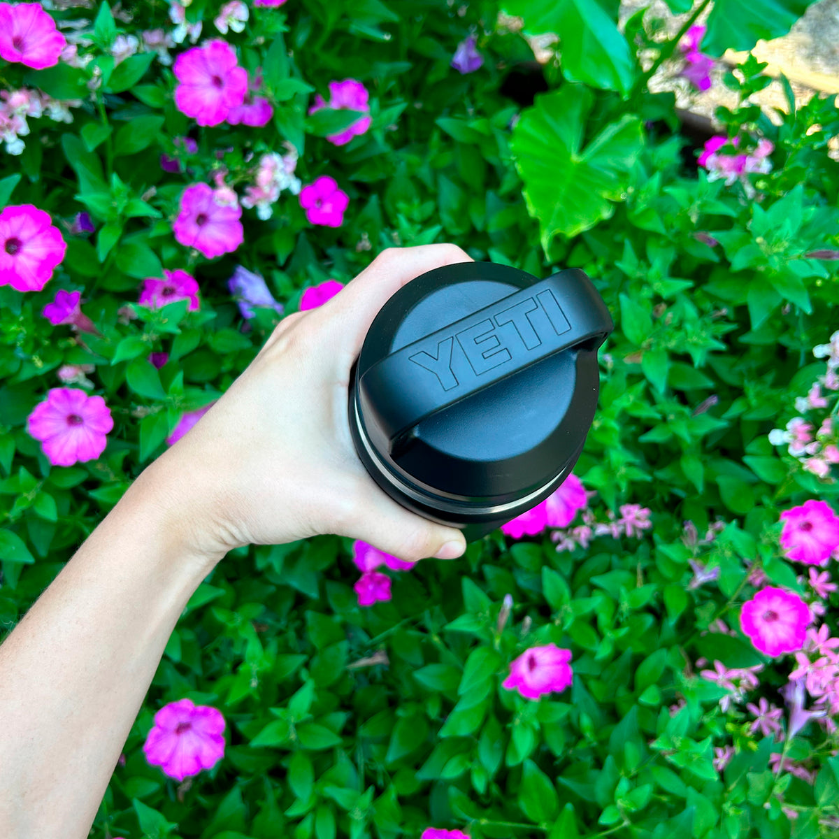 Creekside Yeti Rambler water bottle, 26oz